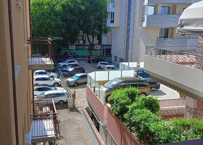 Appartement Delfino 19 *